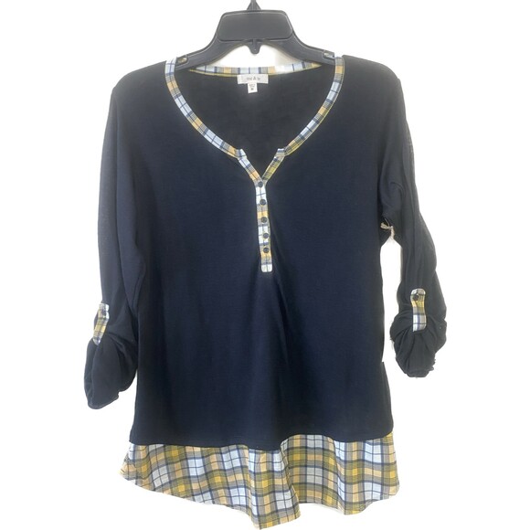 me &amp; u Tops - Women's Me & U Top Long Sleeve Shirt with plaid trimming Sz Medium
